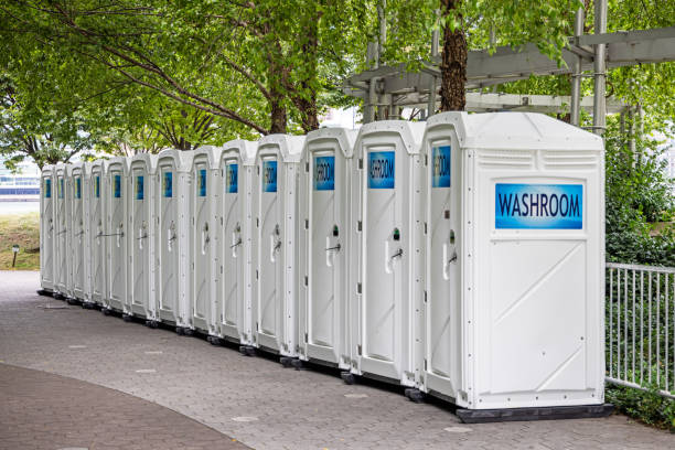 Best Porta potty delivery and setup  in Lincolnwood, IL